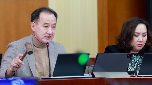 ХЗБХ: ҮНДСЭН ХУУЛИЙН ЦЭЦИЙН ДҮГНЭЛТИЙГ ХҮЛЭЭЖ АВАХ НЬ ЗҮЙТЭЙ ГЭЖ ҮЗЭВ